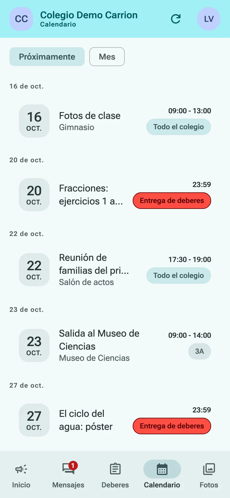La agenda del calendario: fotos de clase, una reunión de familias, una salida y dos fechas de entrega de deberes.