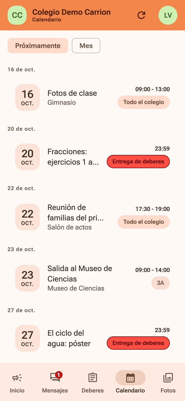 La agenda del calendario: fotos de clase, una reunión de familias, una salida y dos fechas de entrega de deberes.