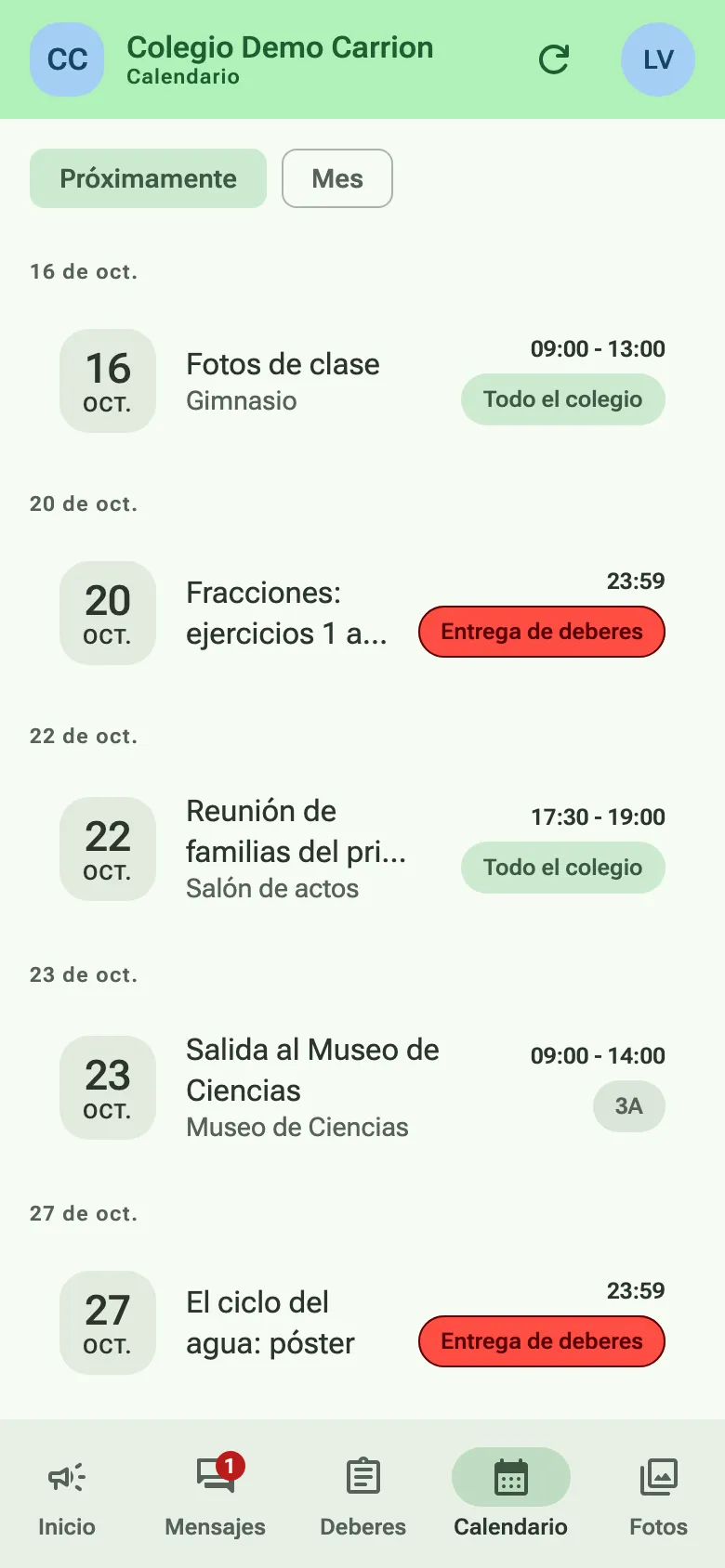 La agenda del calendario: fotos de clase, una reunión de familias, una salida y dos fechas de entrega de deberes.