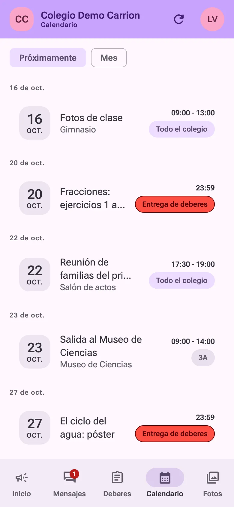 La agenda del calendario: fotos de clase, una reunión de familias, una salida y dos fechas de entrega de deberes.