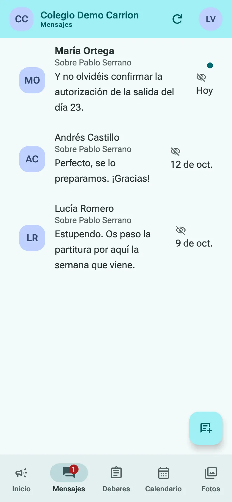 Los mensajes de una familia: tres conversaciones con el profesorado, una sin leer, y un contador en la pestaña Mensajes.