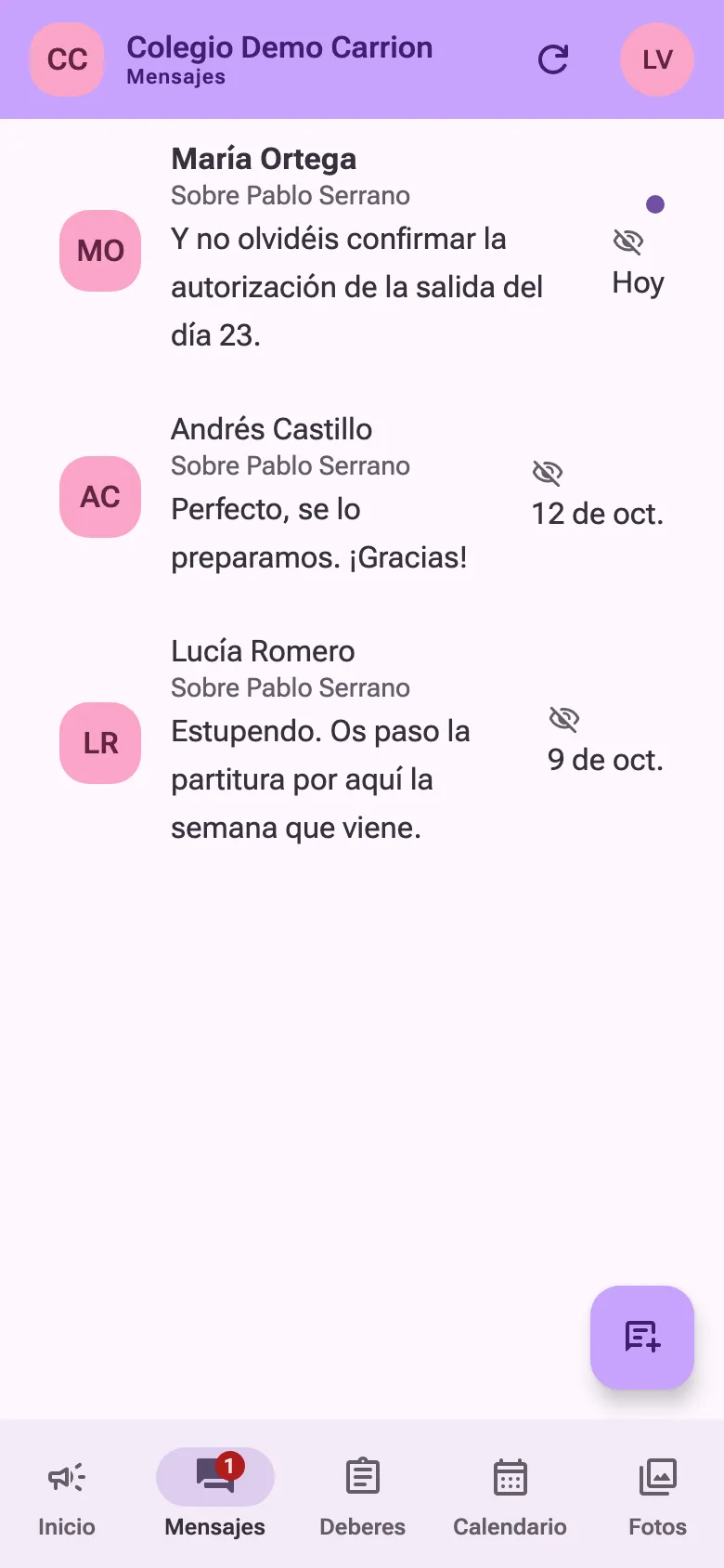 Los mensajes de una familia: tres conversaciones con el profesorado, una sin leer, y un contador en la pestaña Mensajes.
